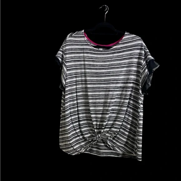 FGD Striped Black and White Women's Top - Picture 5 of 11
